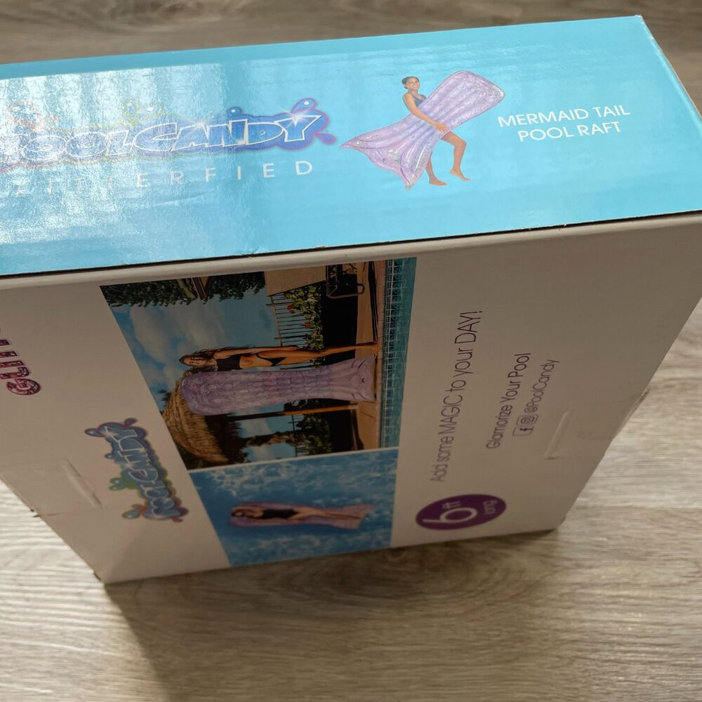 Mermaid Pool Raft - Picture 5 of 9